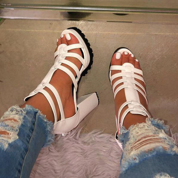 Women's Sandals With A Round Toe And Chunky Heel